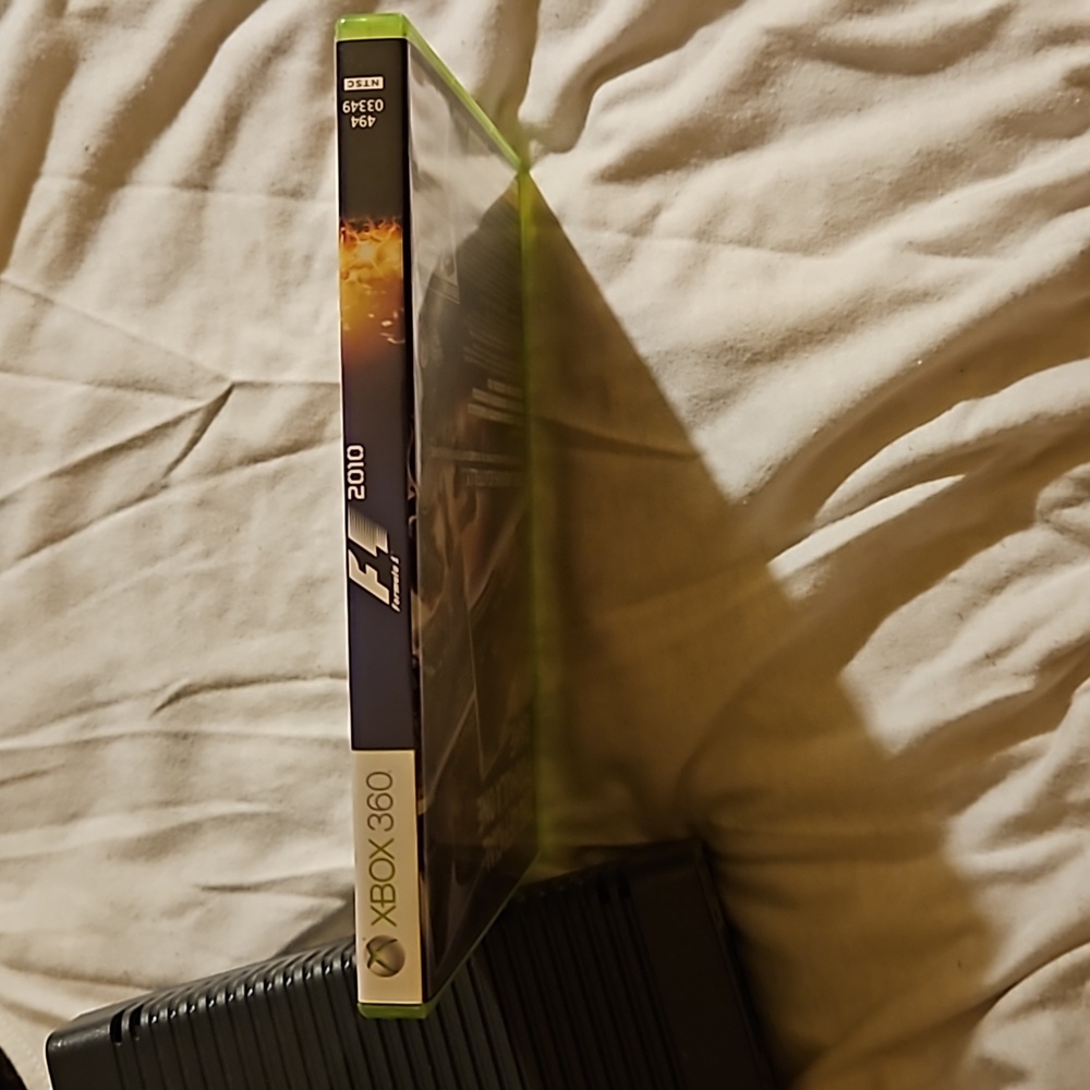1/2 PRICE🔻Xbox Codemasters F1 2010 - Picture 3 of 5